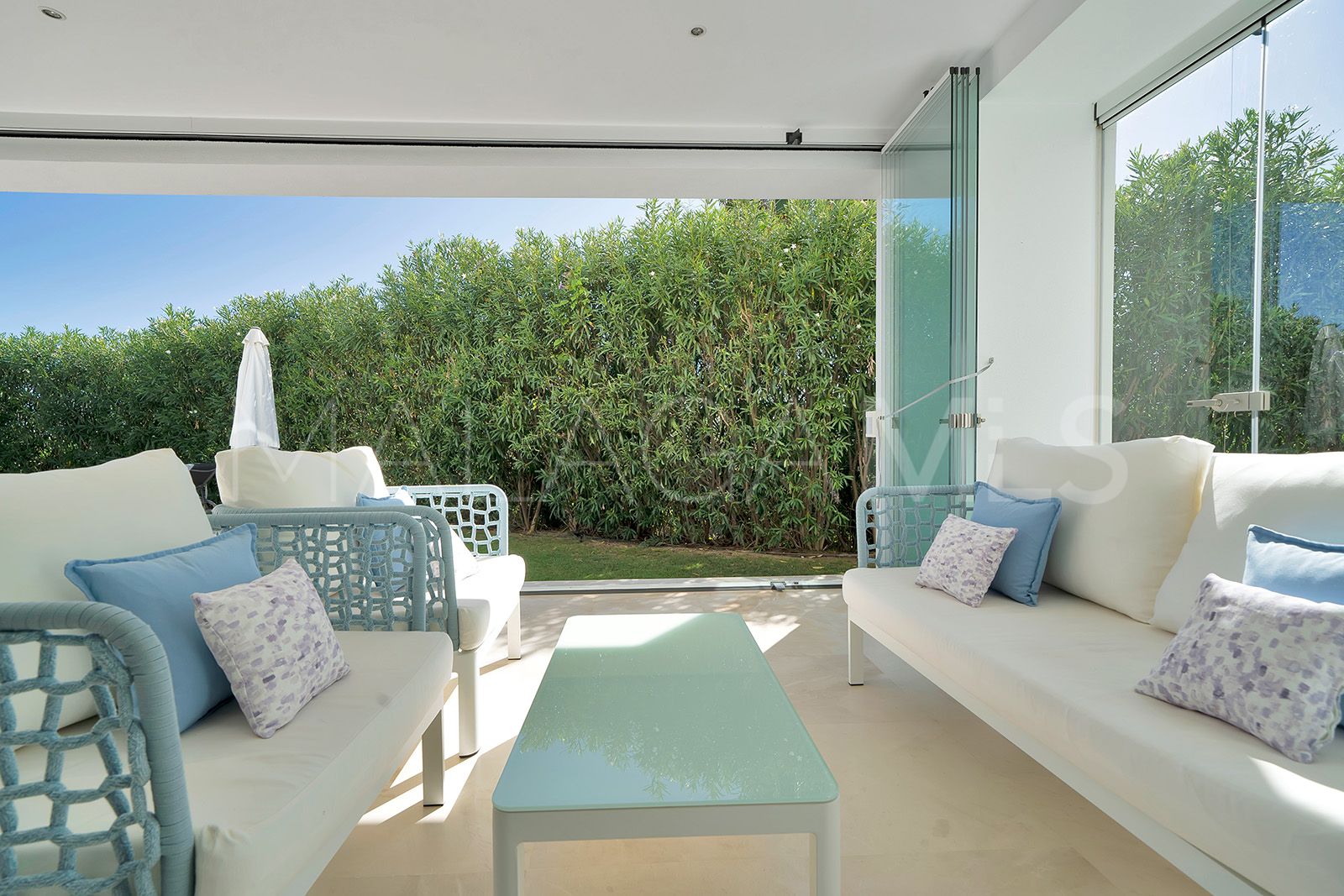 Villa for sale in El Paraiso