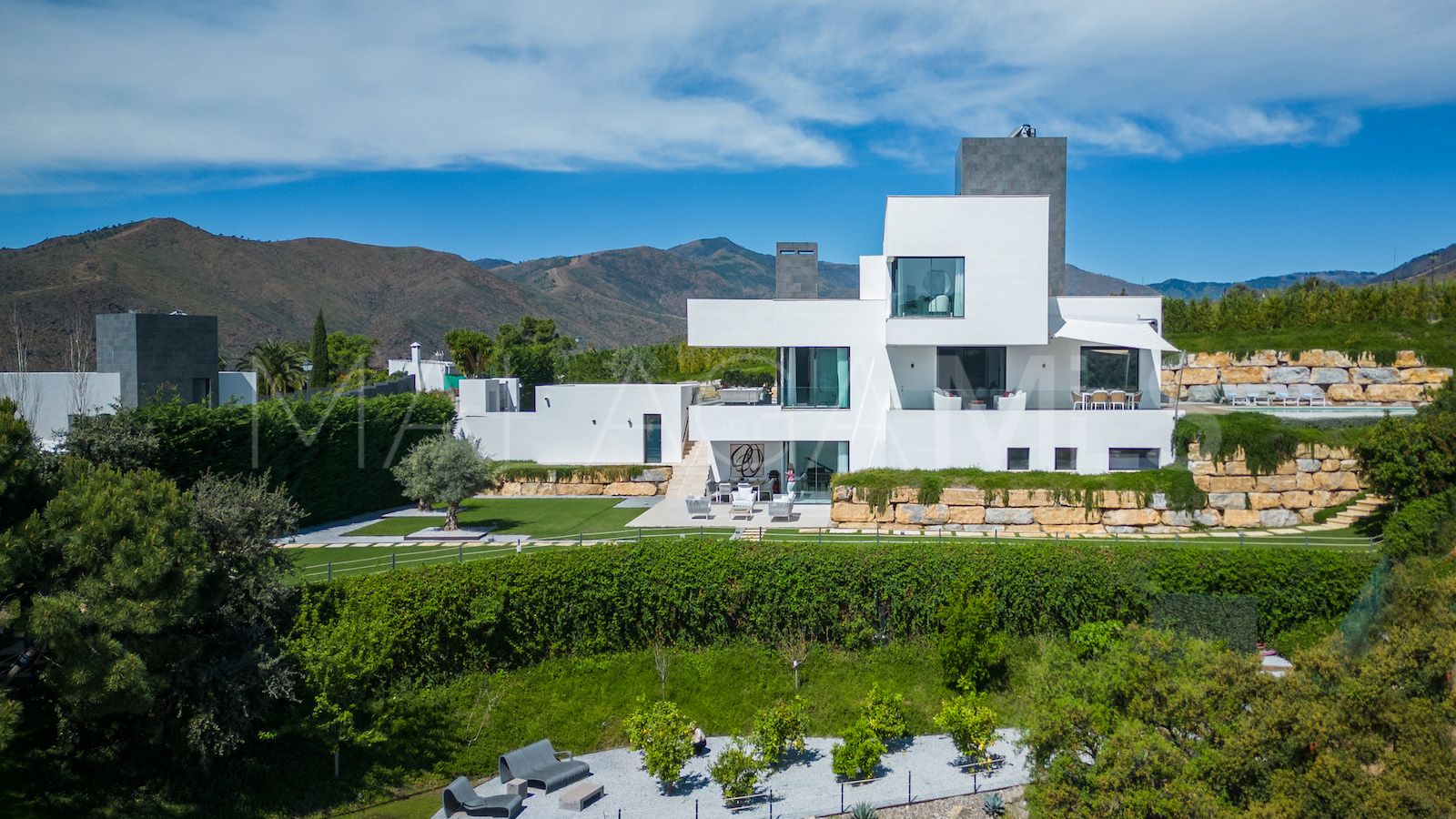 Se vende pareado with 5 bedrooms in Montemayor