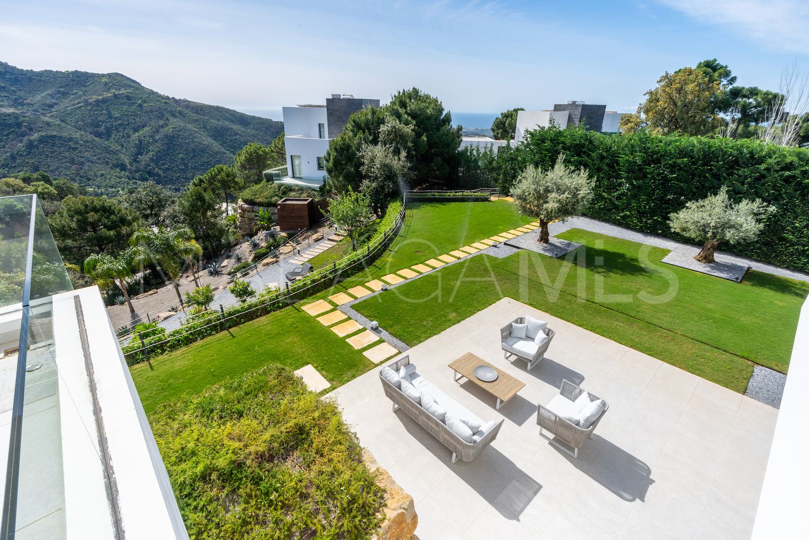 Se vende pareado with 5 bedrooms in Montemayor