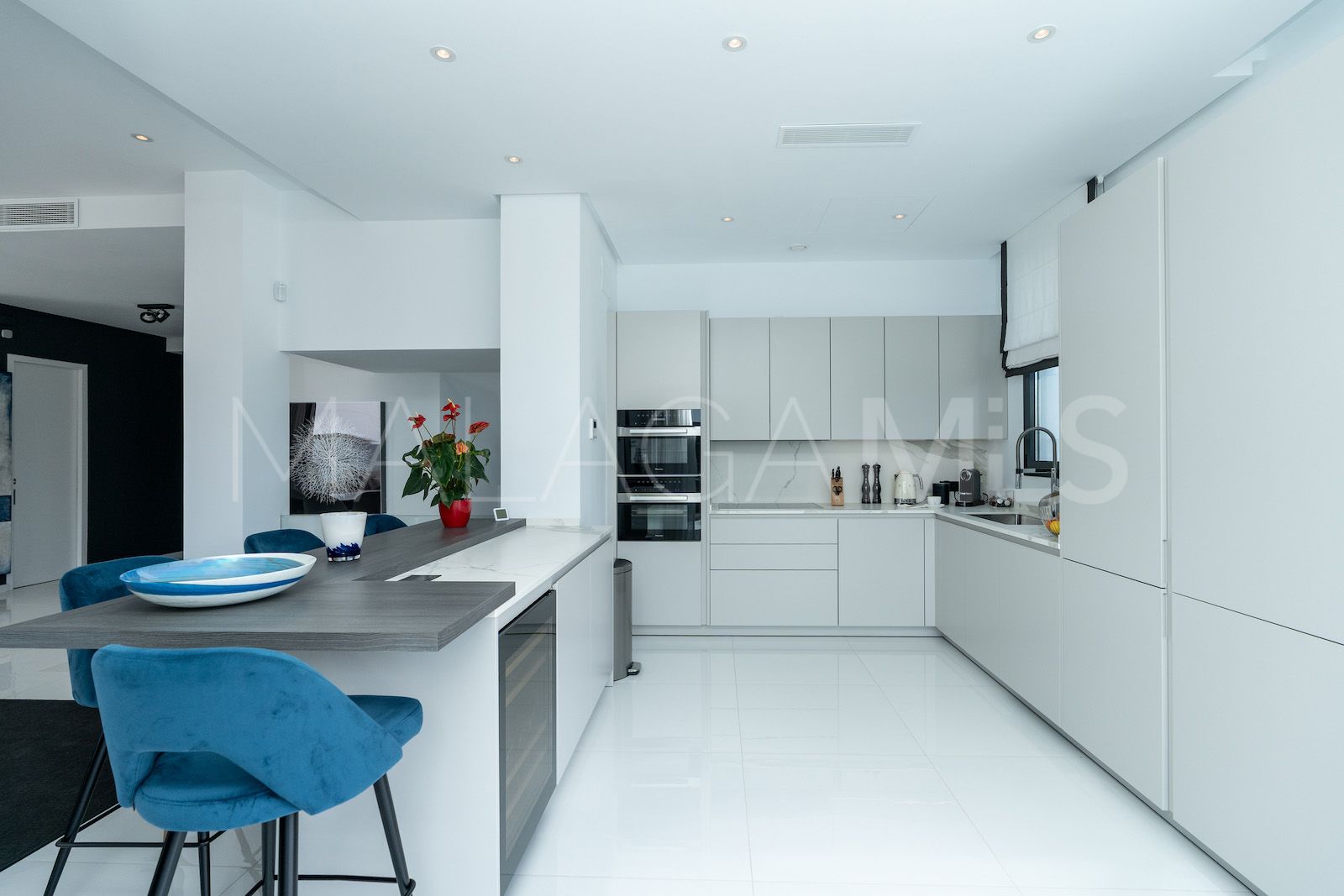 Se vende pareado with 5 bedrooms in Montemayor