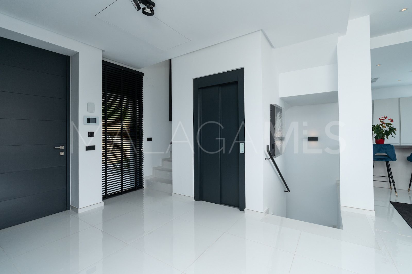 Se vende pareado with 5 bedrooms in Montemayor