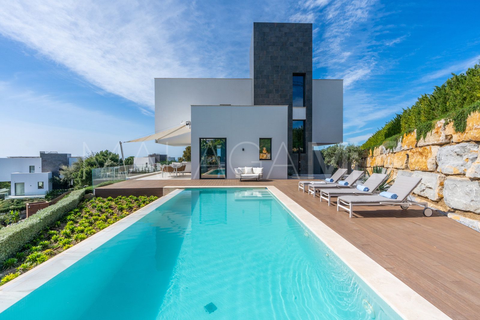 Se vende pareado with 5 bedrooms in Montemayor