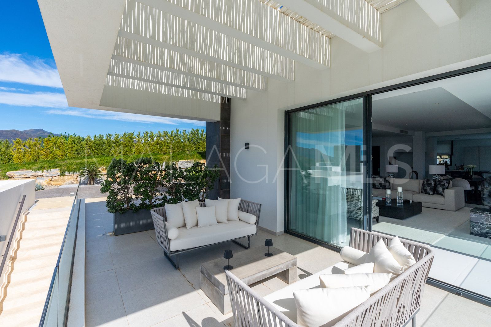 Se vende pareado with 5 bedrooms in Montemayor