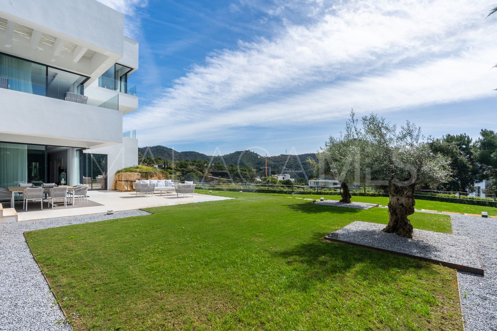 Se vende pareado with 5 bedrooms in Montemayor