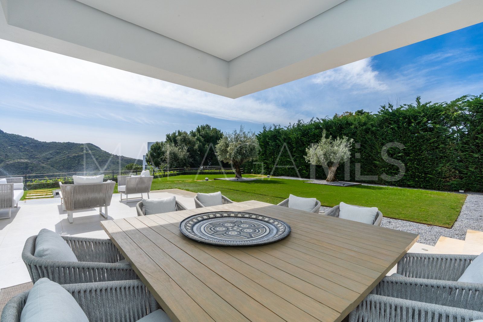Se vende pareado with 5 bedrooms in Montemayor