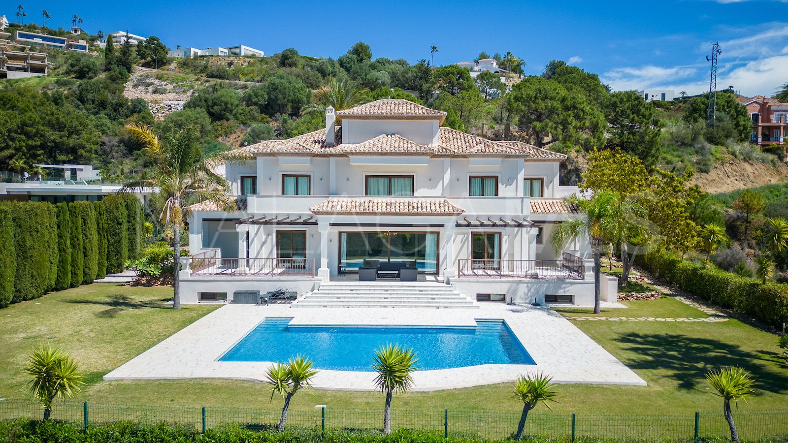 6 bedrooms Montemayor semi detached villa for sale