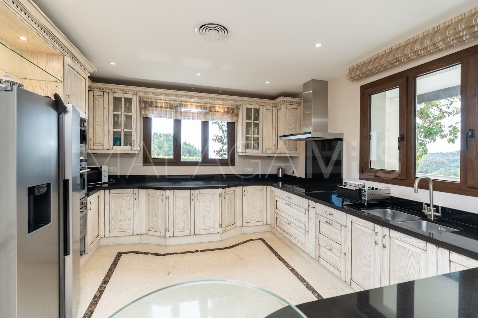 6 bedrooms Montemayor semi detached villa for sale