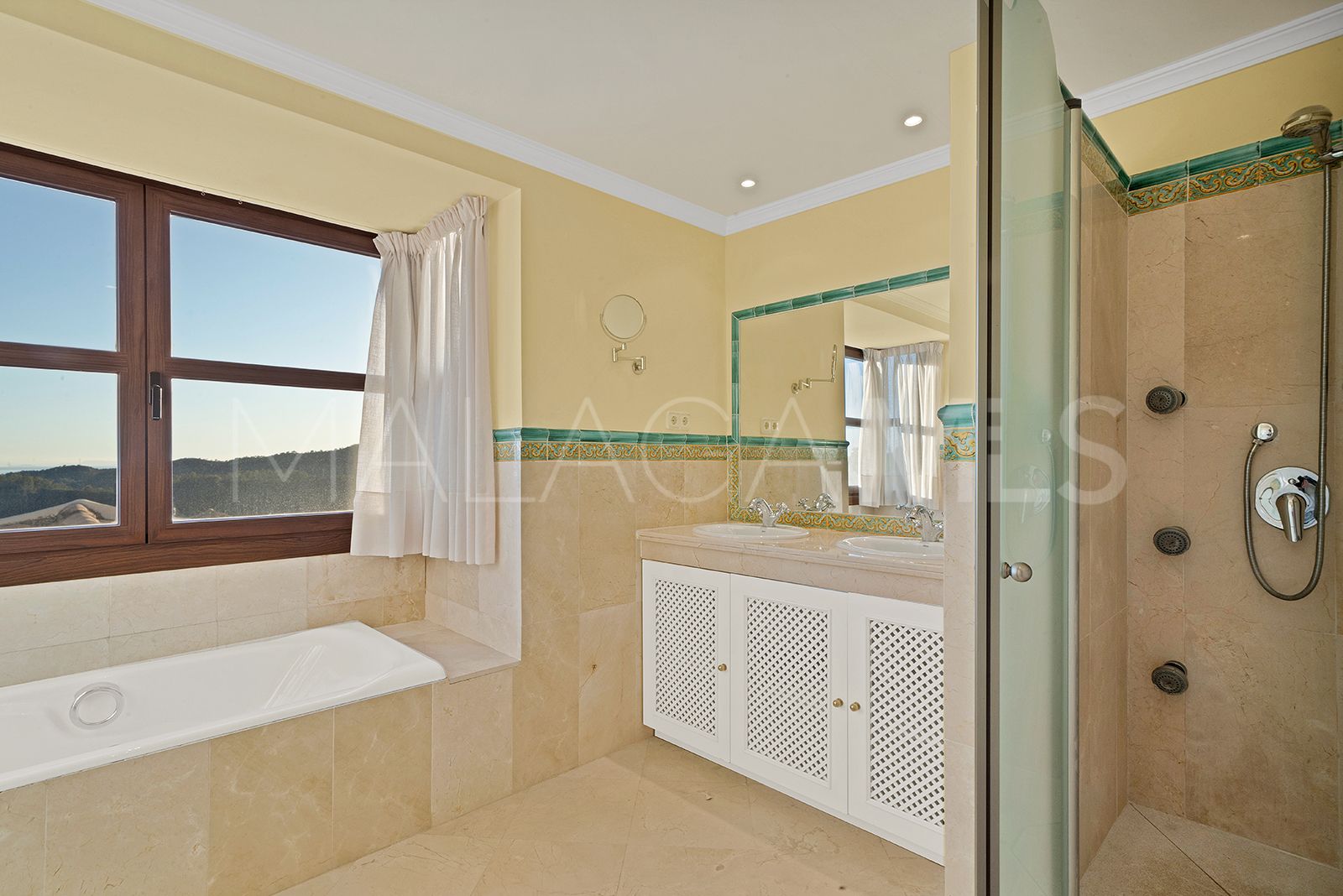 Se vende adosado in Montemayor