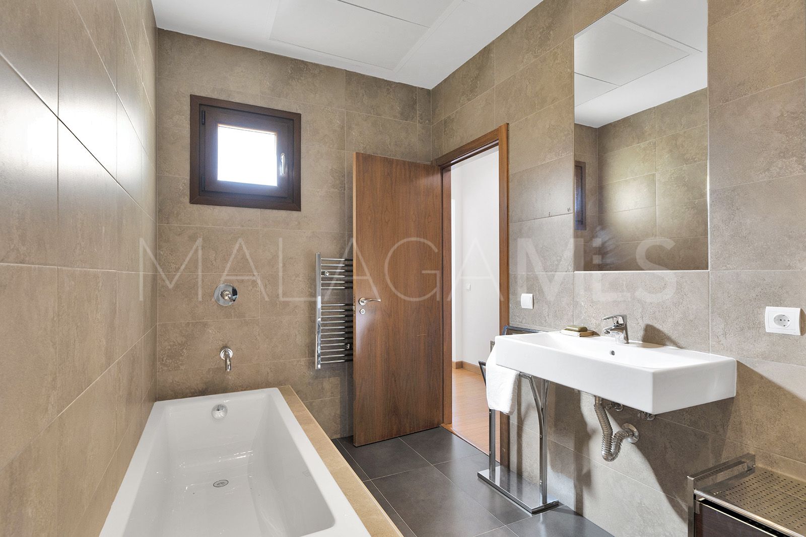 Villa for sale in Benahavis Centro