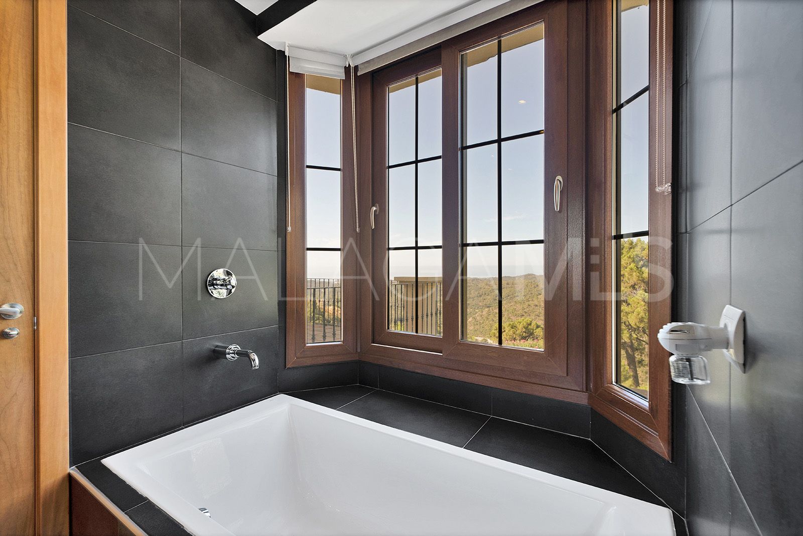 Villa for sale in Benahavis Centro