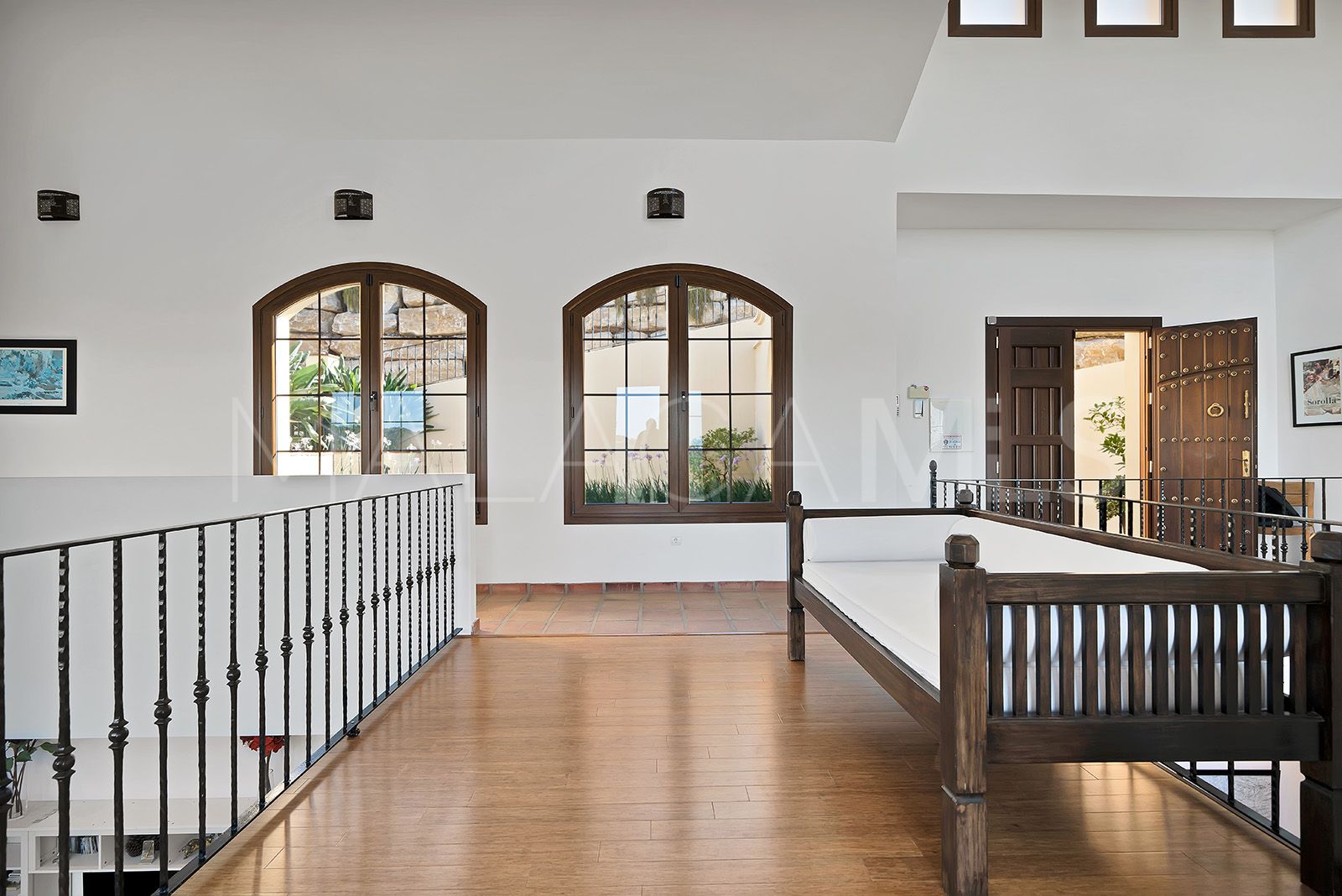Villa for sale in Benahavis Centro