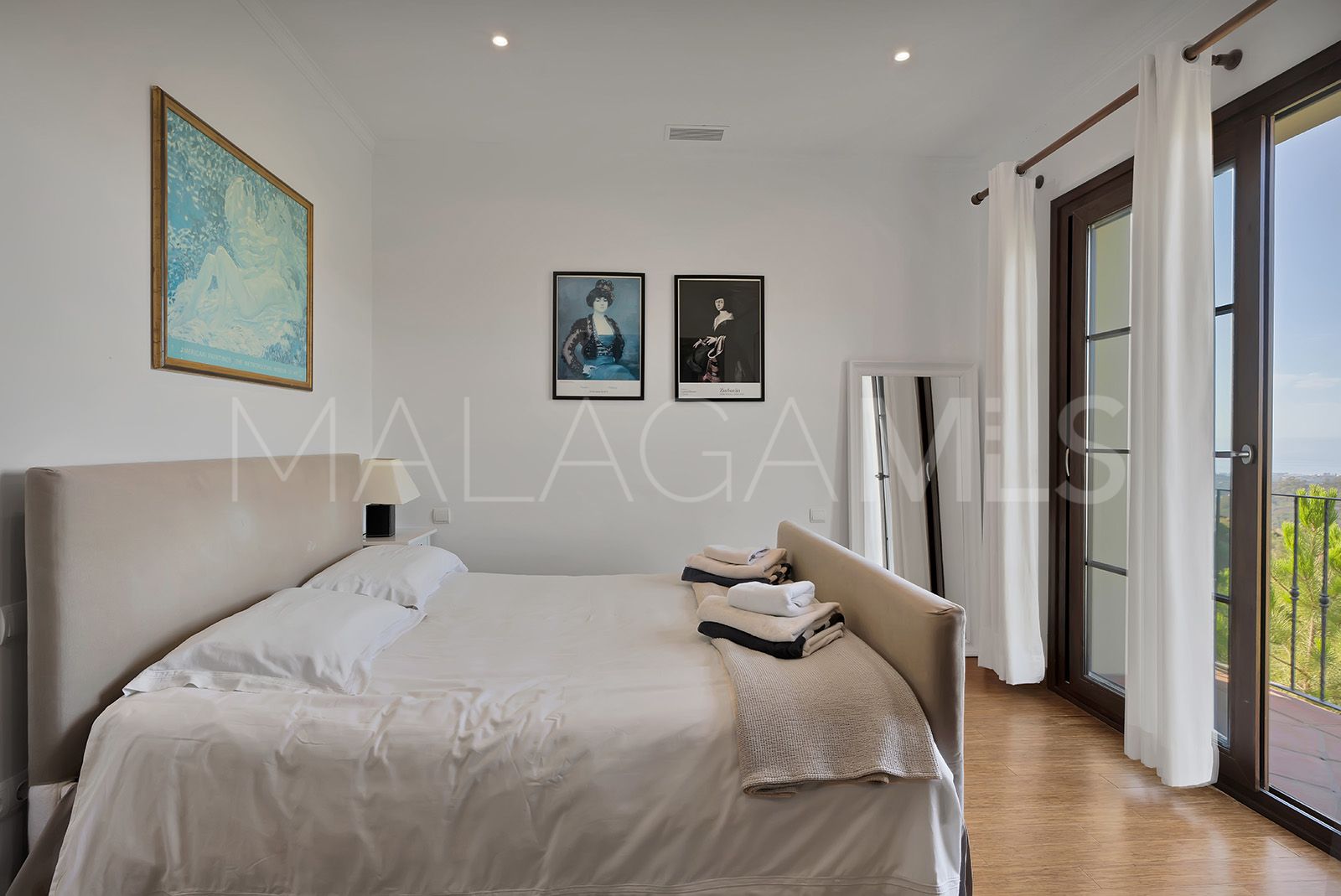 Villa for sale in Benahavis Centro