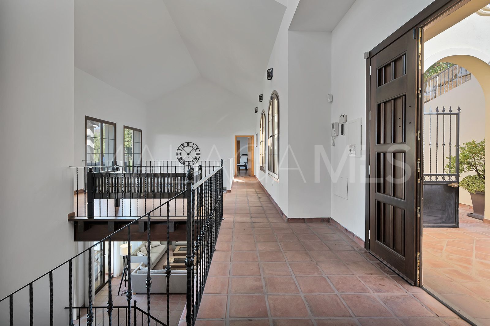 Villa for sale in Benahavis Centro