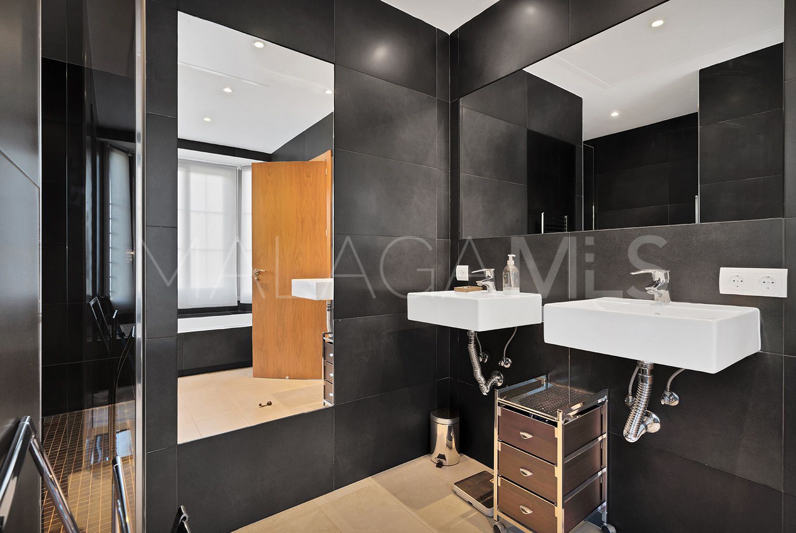 Villa for sale in Benahavis Centro