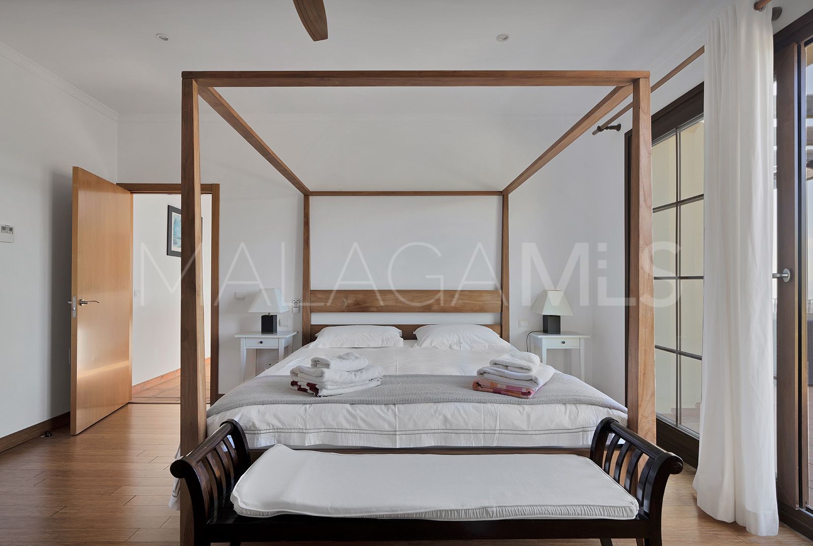 Villa for sale in Benahavis Centro