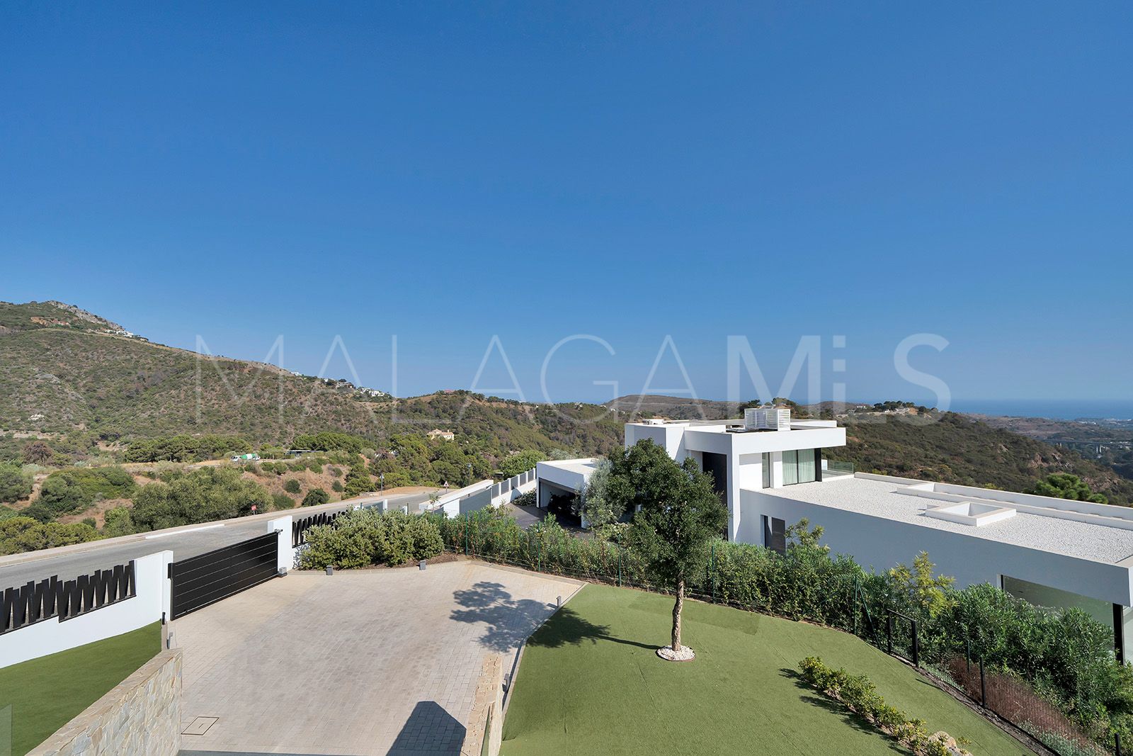 Villa for sale in Montemayor with 7 bedrooms