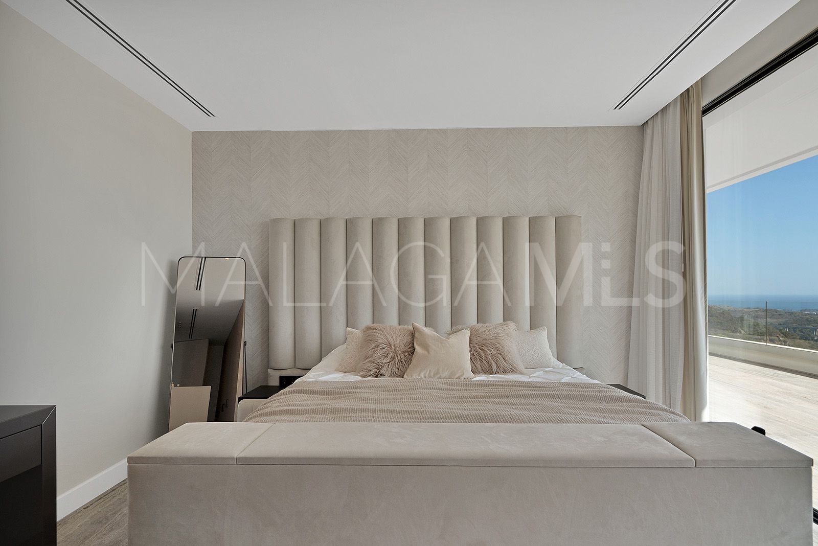 Villa for sale in Montemayor with 7 bedrooms