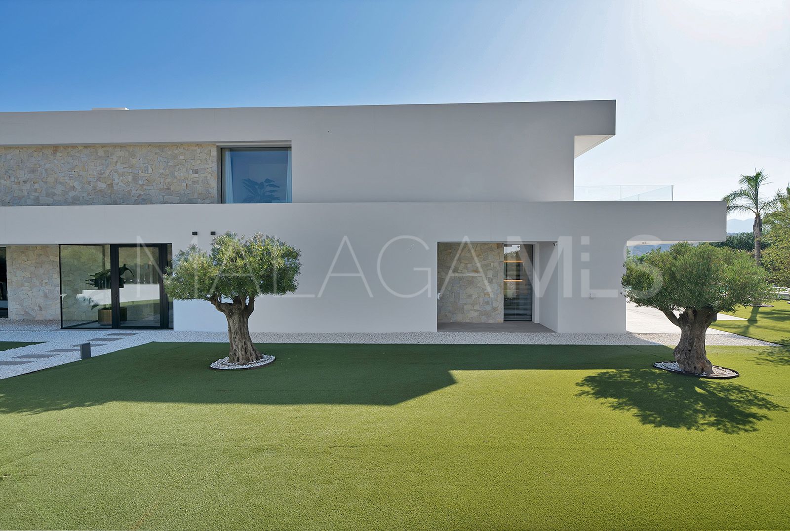 Villa for sale in Montemayor with 7 bedrooms
