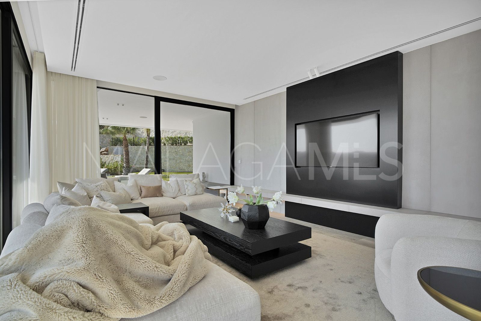 Villa for sale in Montemayor with 7 bedrooms