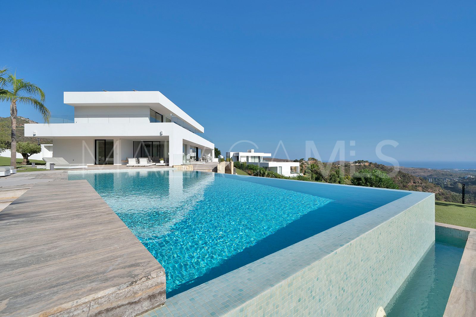 Villa for sale in Montemayor with 7 bedrooms