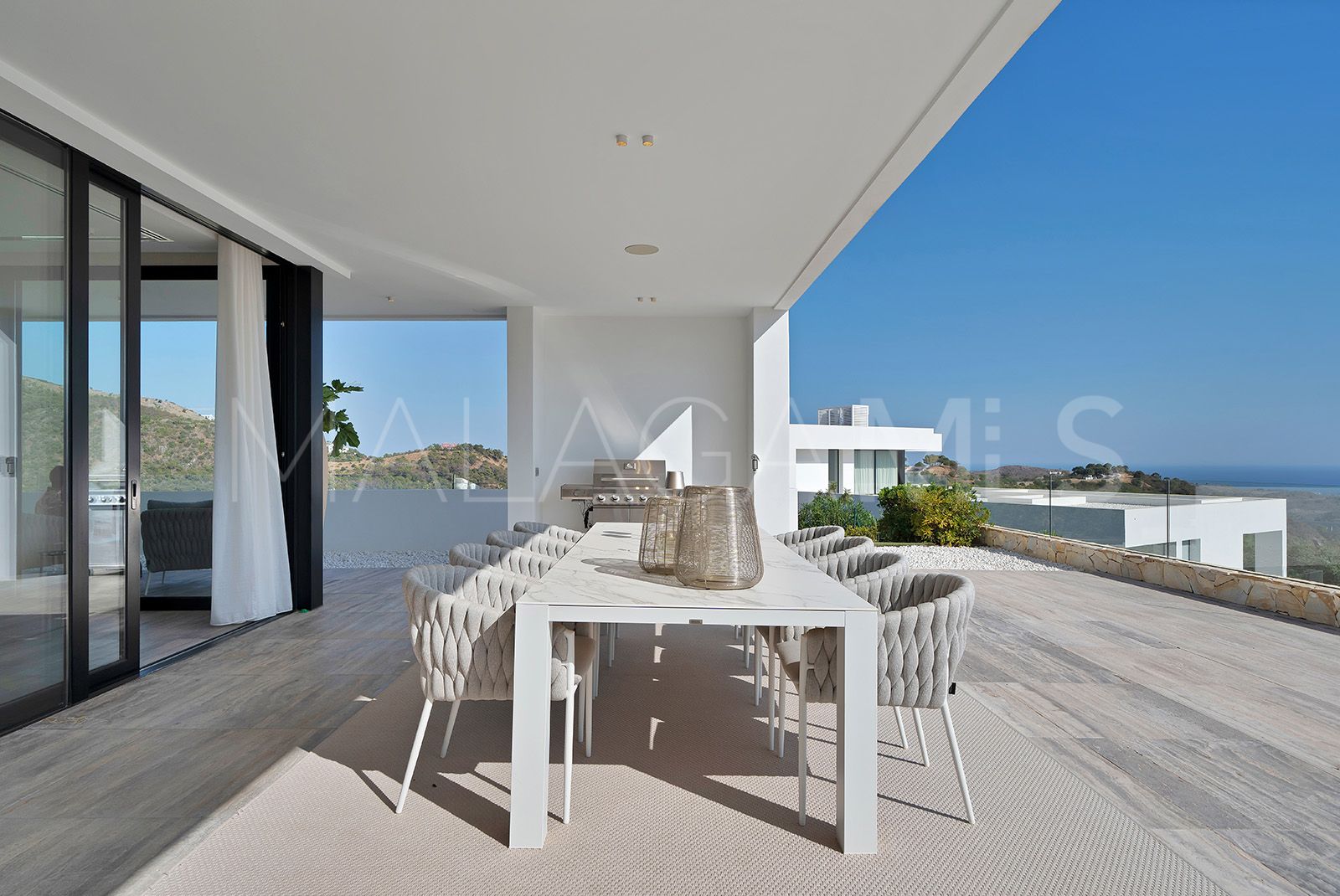 Villa for sale in Montemayor with 7 bedrooms