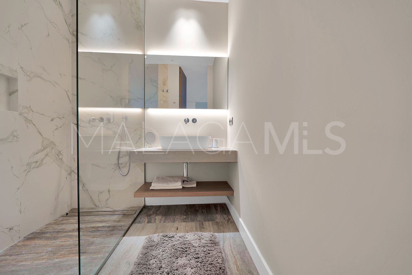 Villa for sale in Montemayor with 7 bedrooms