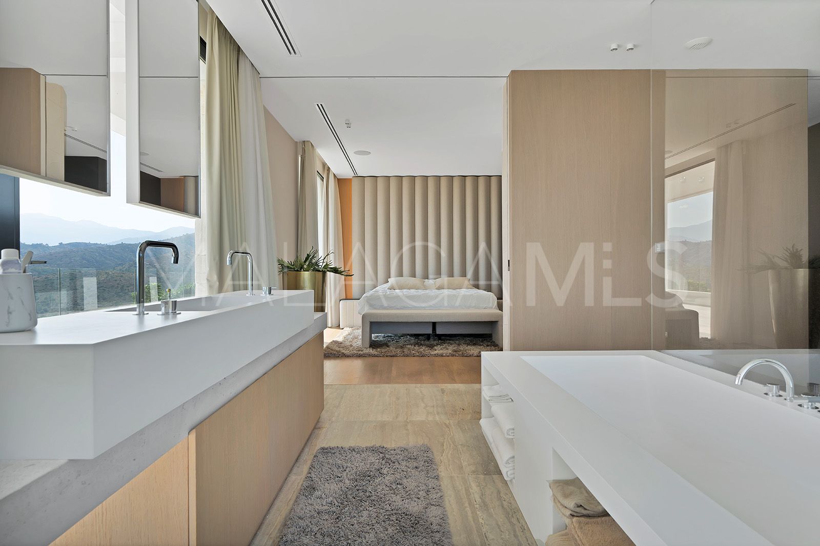 Villa for sale in Montemayor with 7 bedrooms