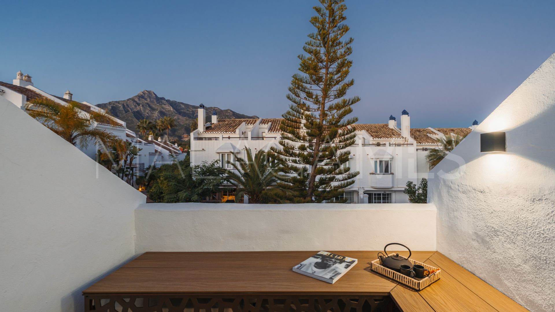 Radhus for sale in Altos de Puente Romano