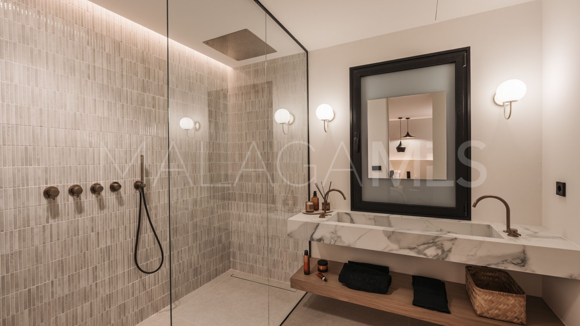 Radhus for sale in Altos de Puente Romano