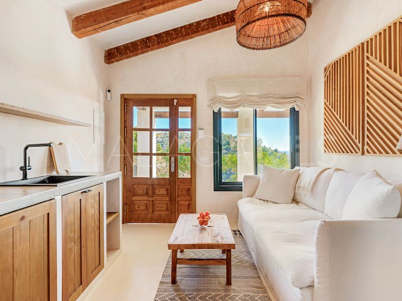 Villa for sale in Estepona Hills