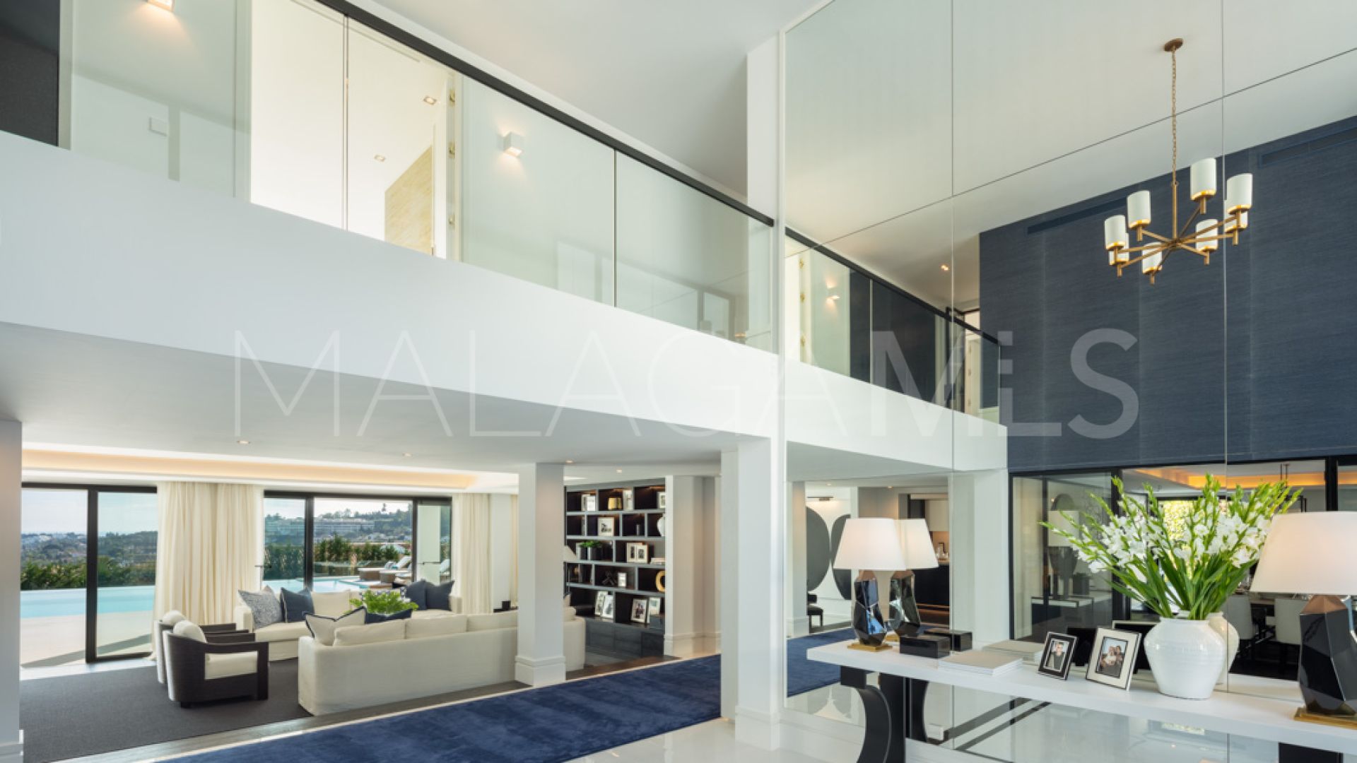 Nueva Andalucia, villa de 5 bedrooms a la venta