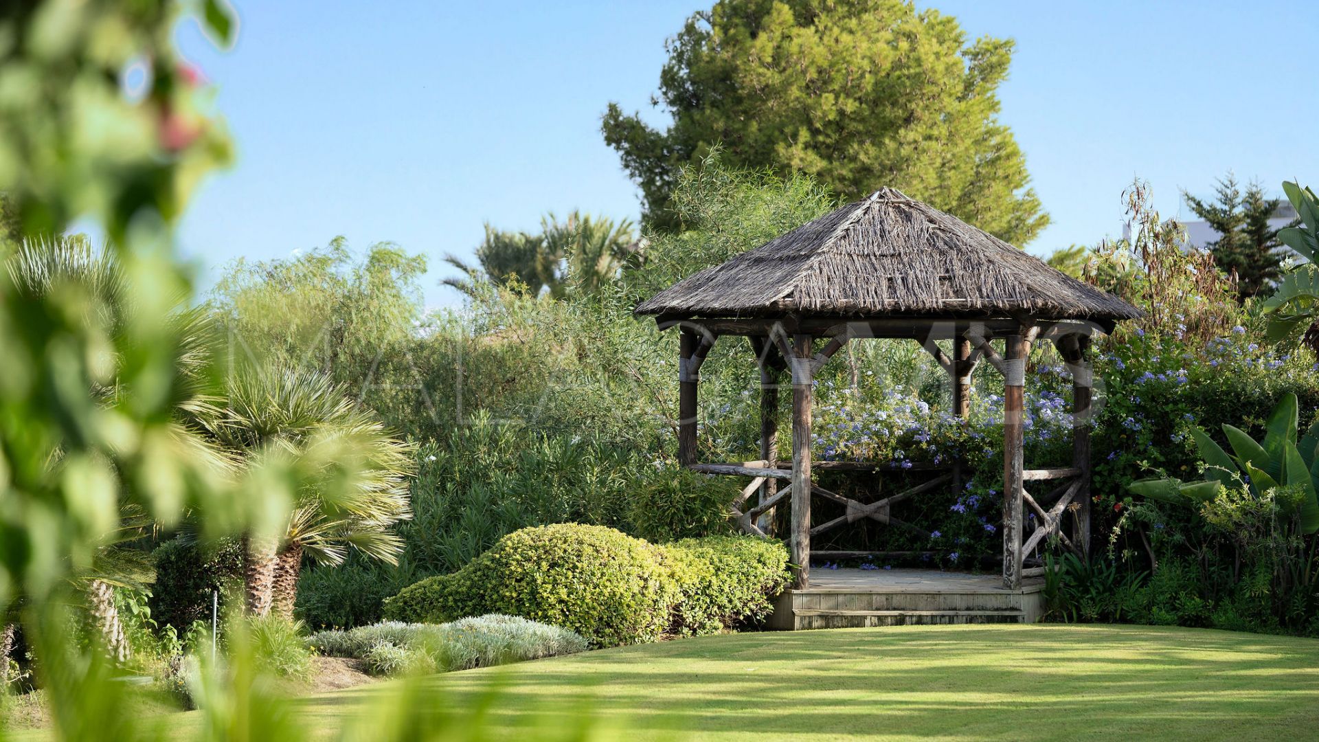 Villa for sale in Altos del Paraiso