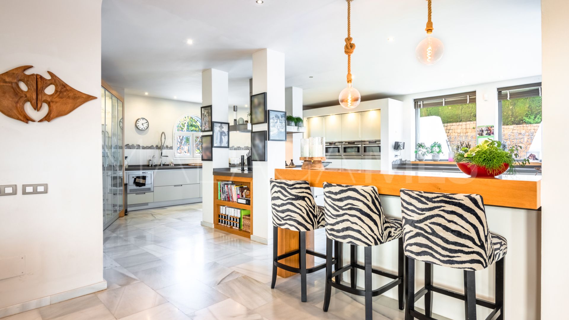 Nueva Andalucia, villa for sale with 4 bedrooms