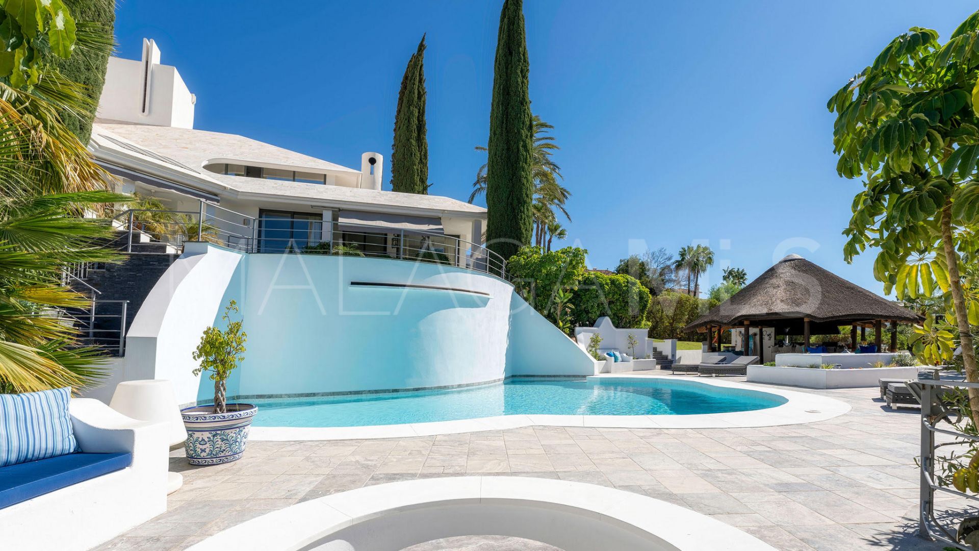 Nueva Andalucia, villa for sale with 4 bedrooms