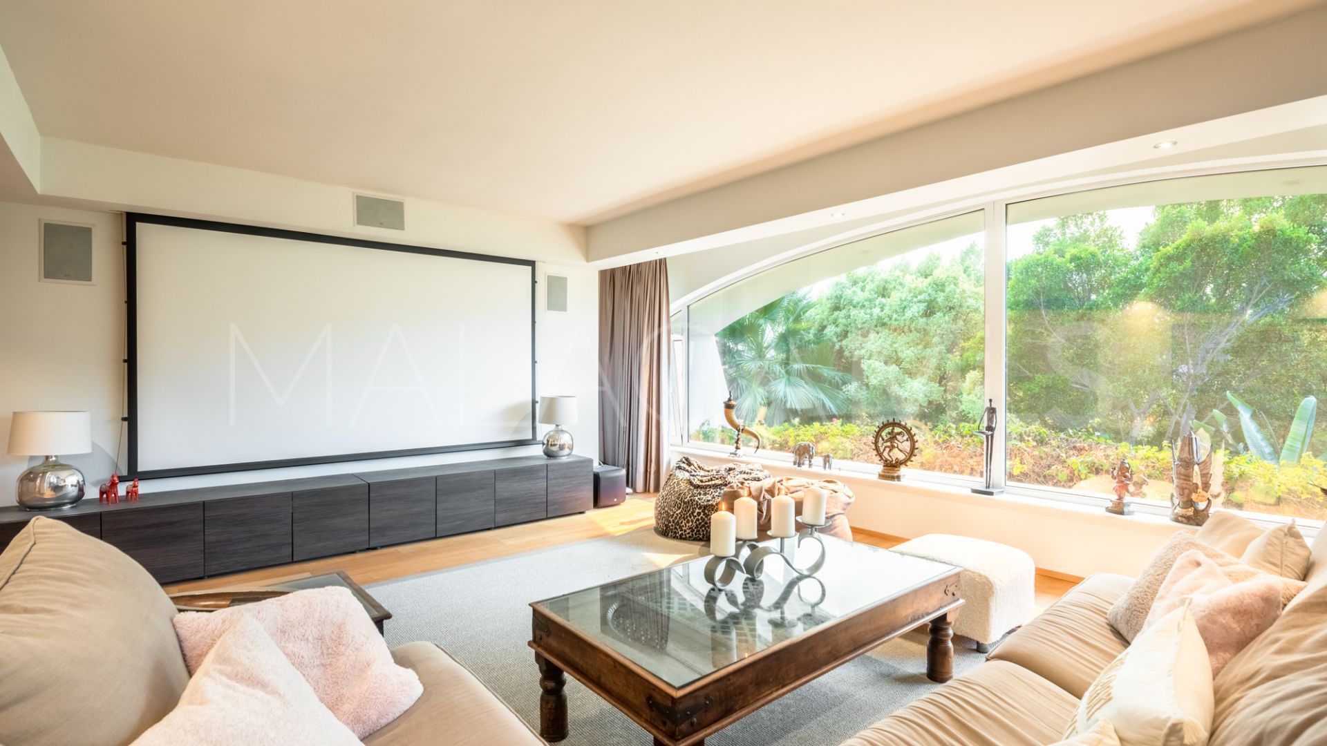 Nueva Andalucia, villa for sale with 4 bedrooms