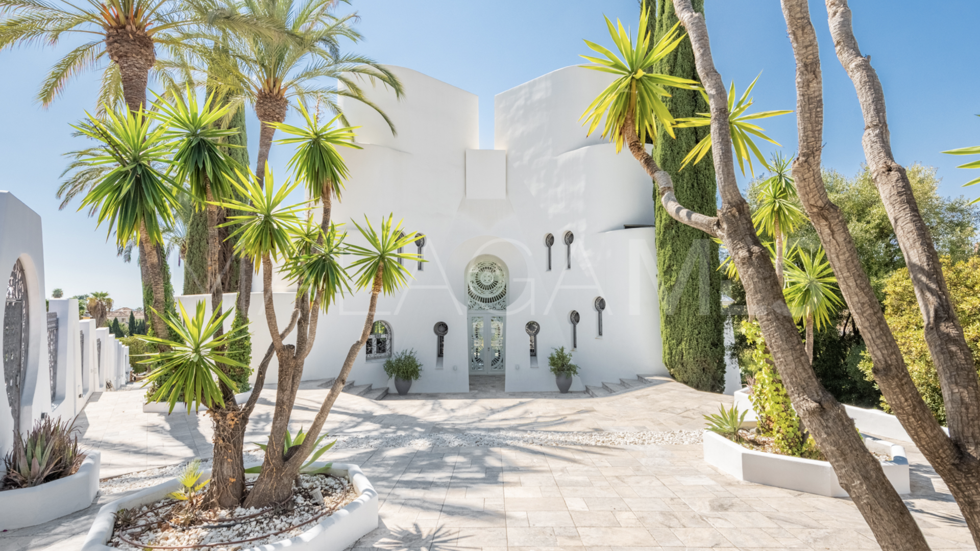 Nueva Andalucia, villa for sale with 4 bedrooms