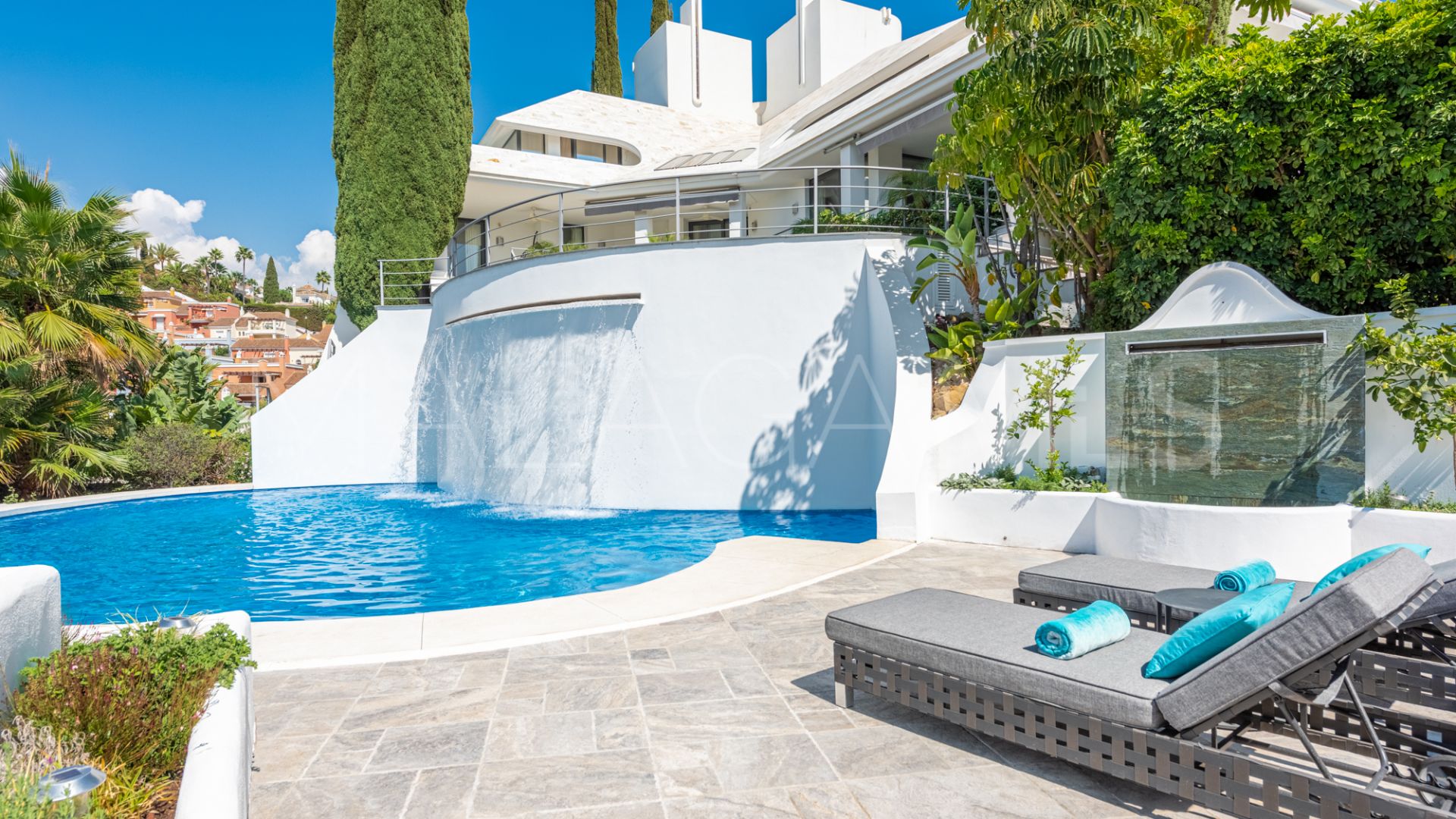 Nueva Andalucia, villa for sale with 4 bedrooms