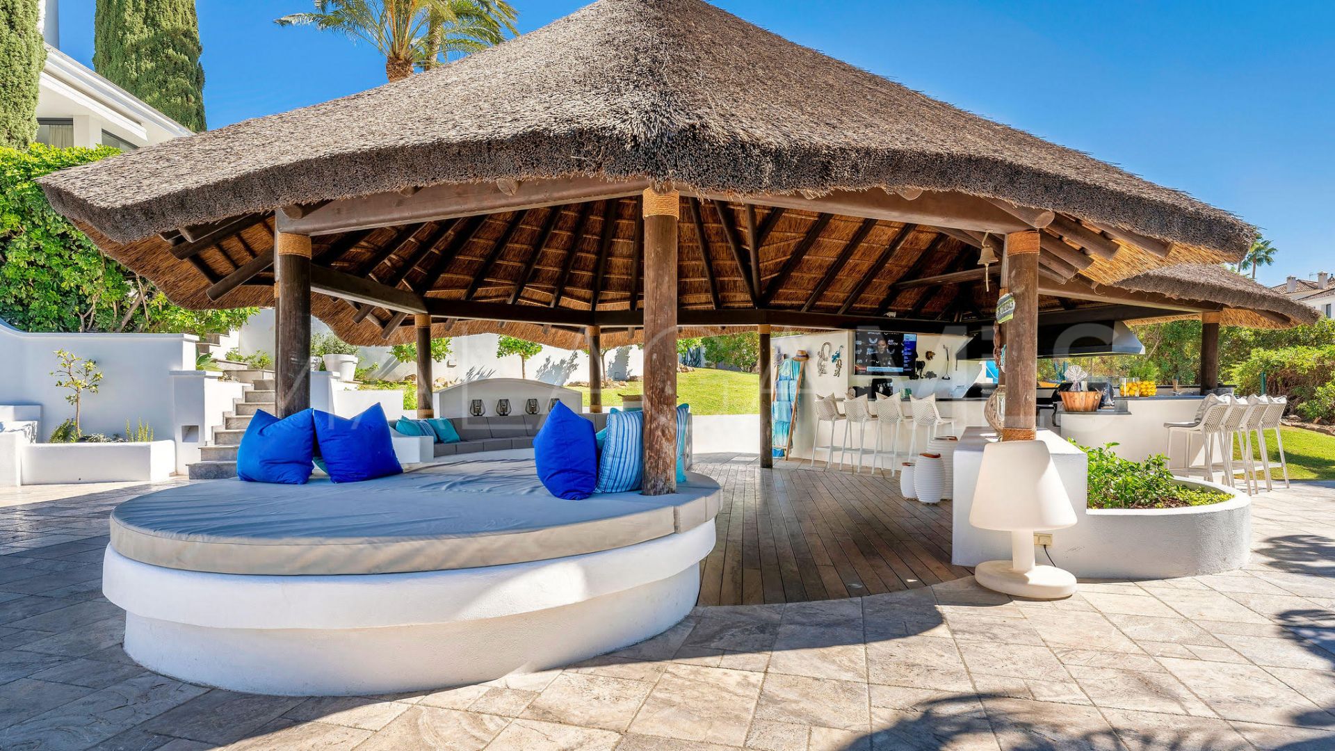 Nueva Andalucia, villa for sale with 4 bedrooms