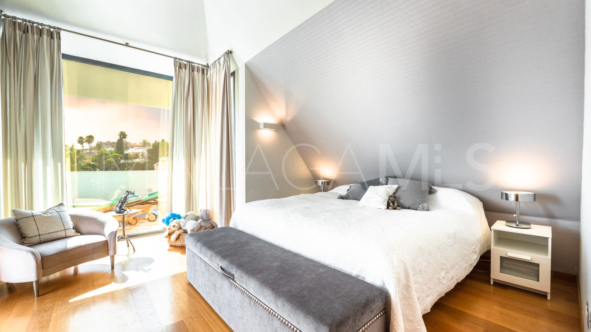 Nueva Andalucia, villa for sale with 4 bedrooms