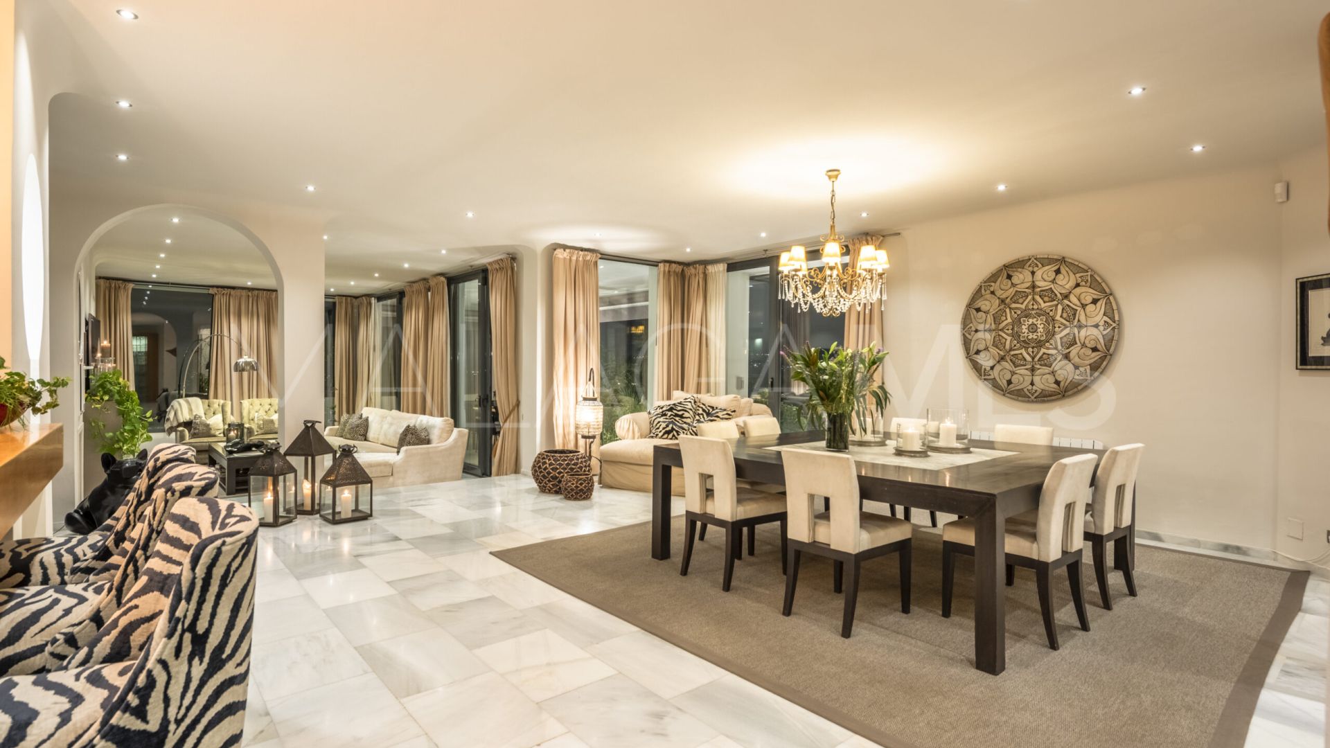 Nueva Andalucia, villa for sale with 4 bedrooms