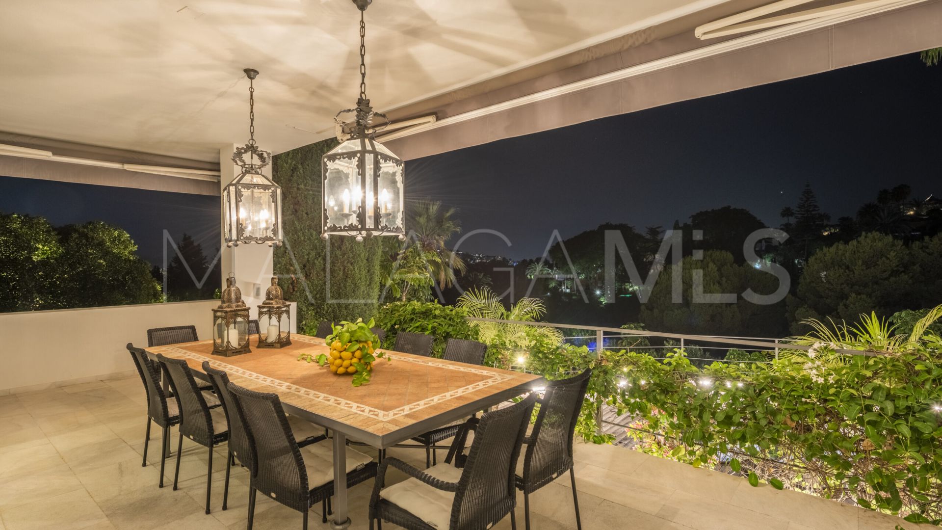 Nueva Andalucia, villa for sale with 4 bedrooms