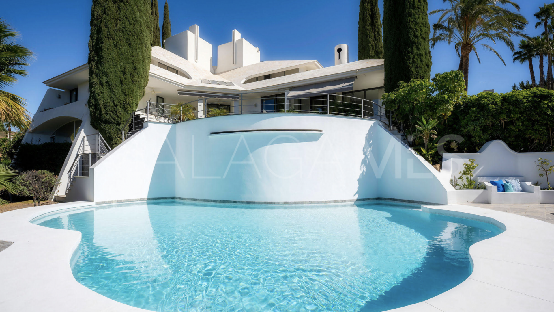 Nueva Andalucia, villa for sale with 4 bedrooms