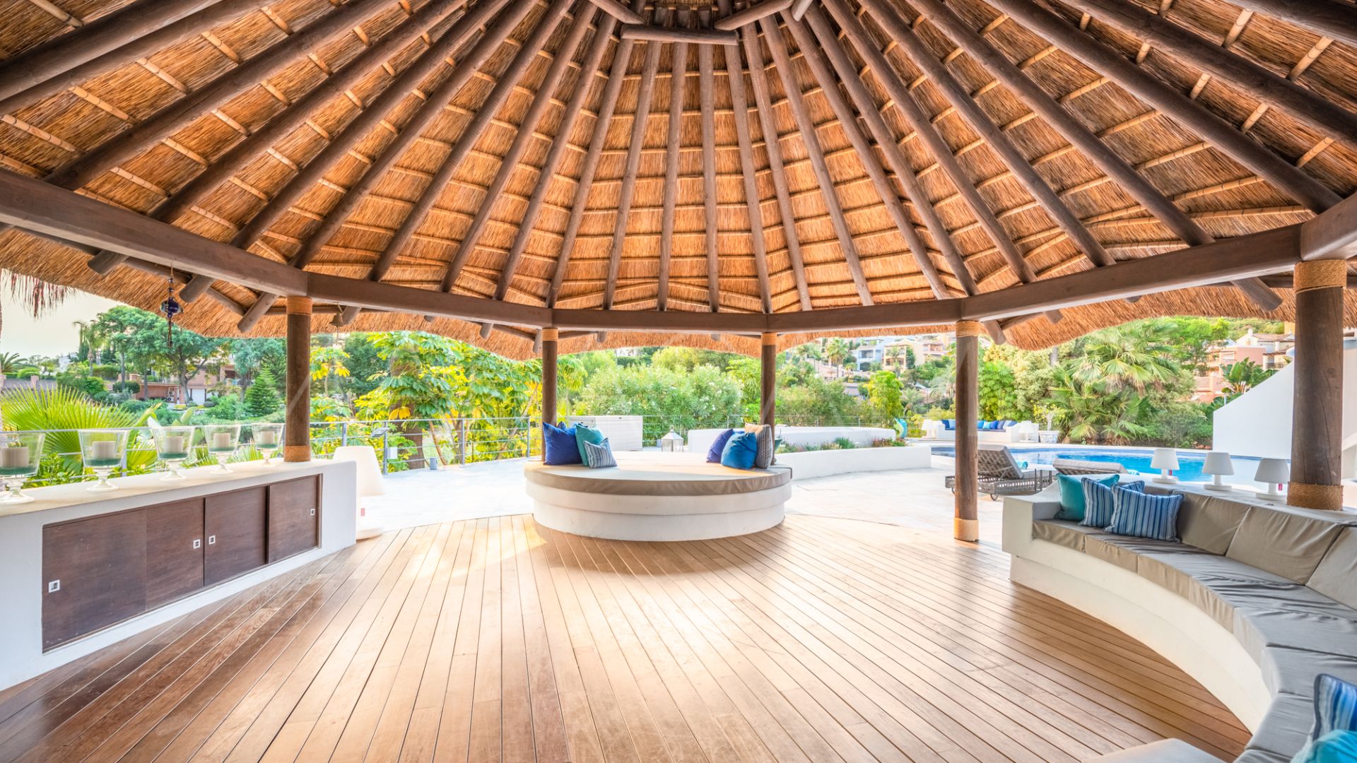 Nueva Andalucia, villa for sale with 4 bedrooms