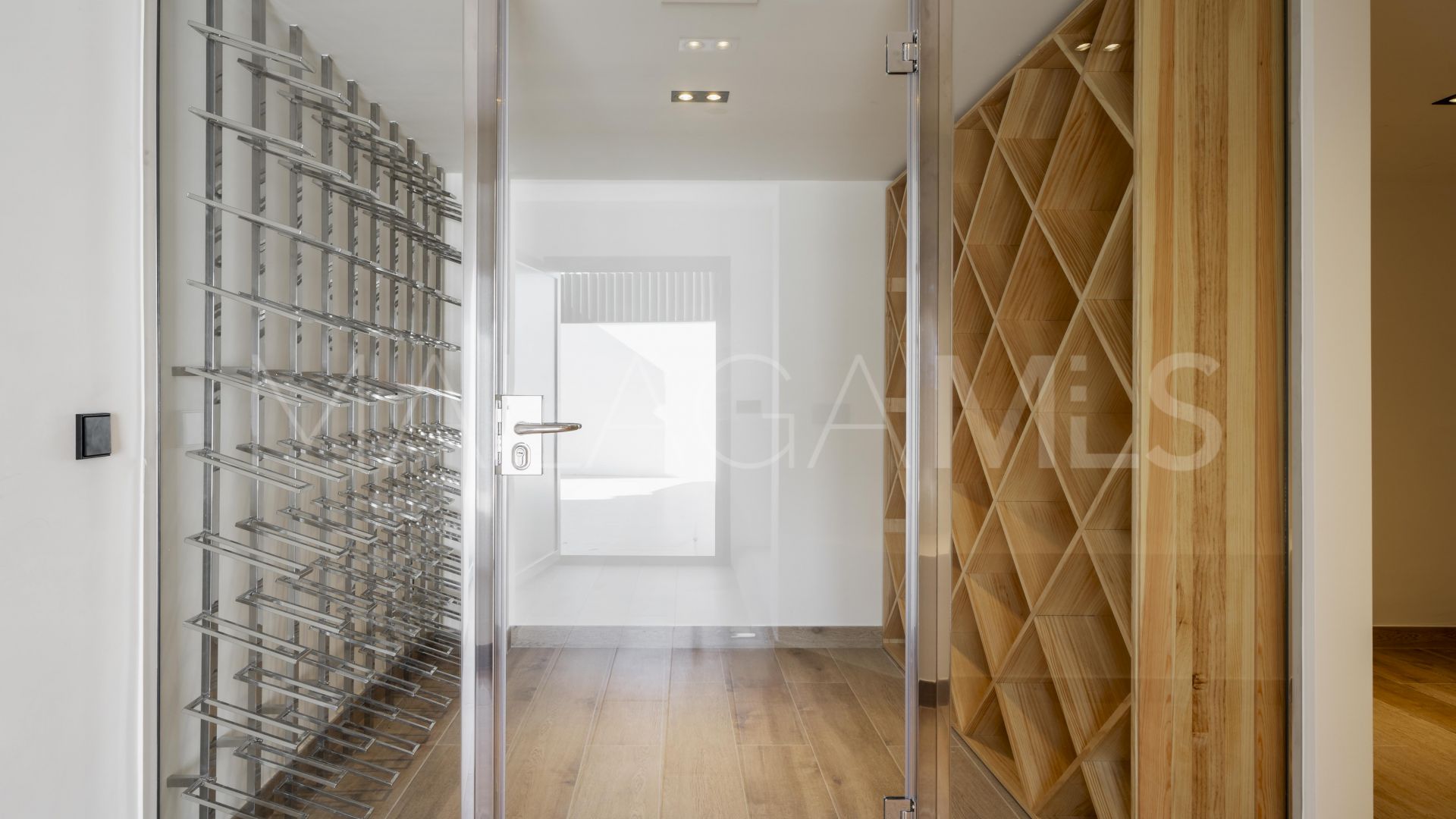 Buy villa in Marbella Golden Mile
