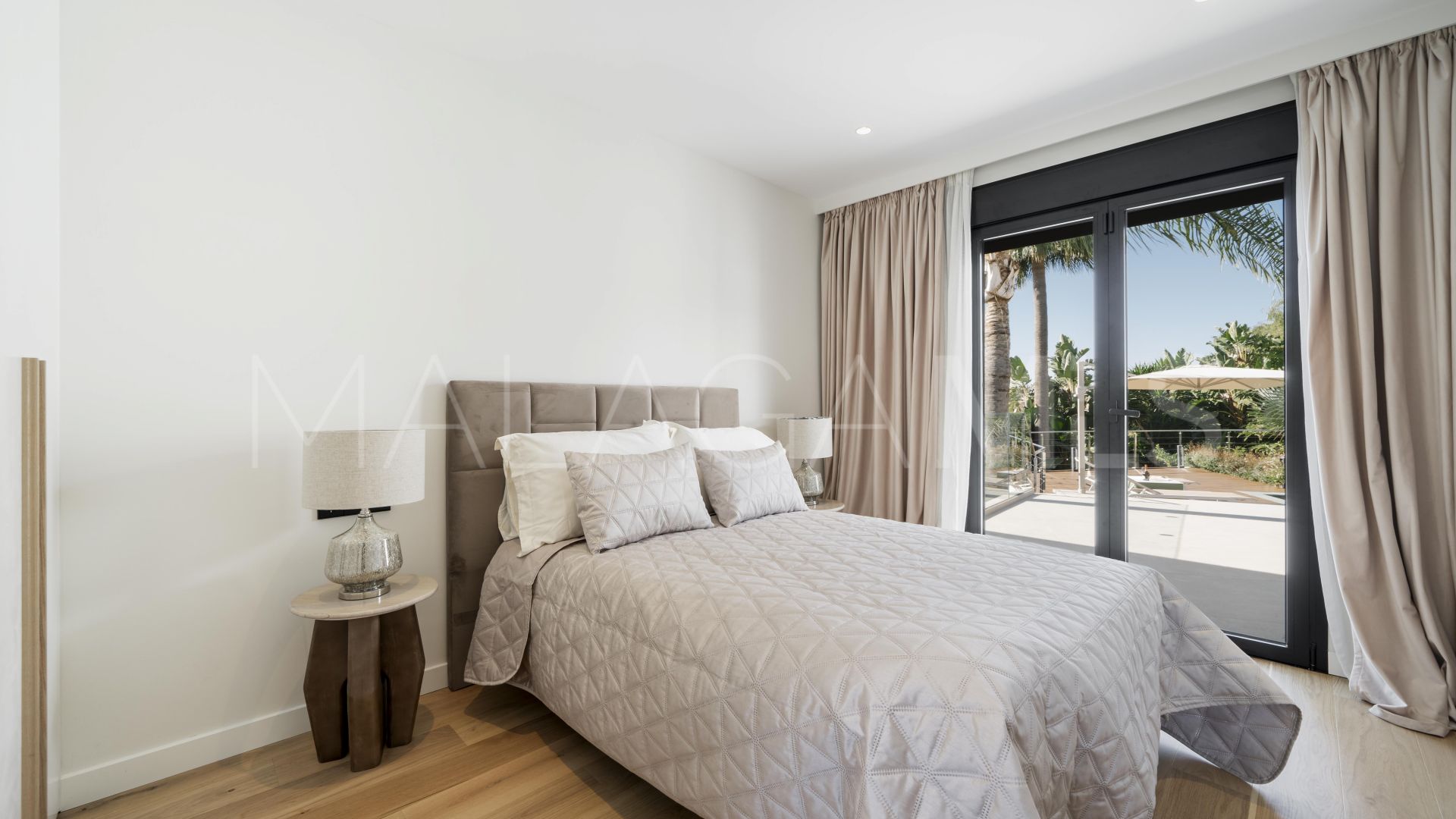 Buy villa in Marbella Golden Mile