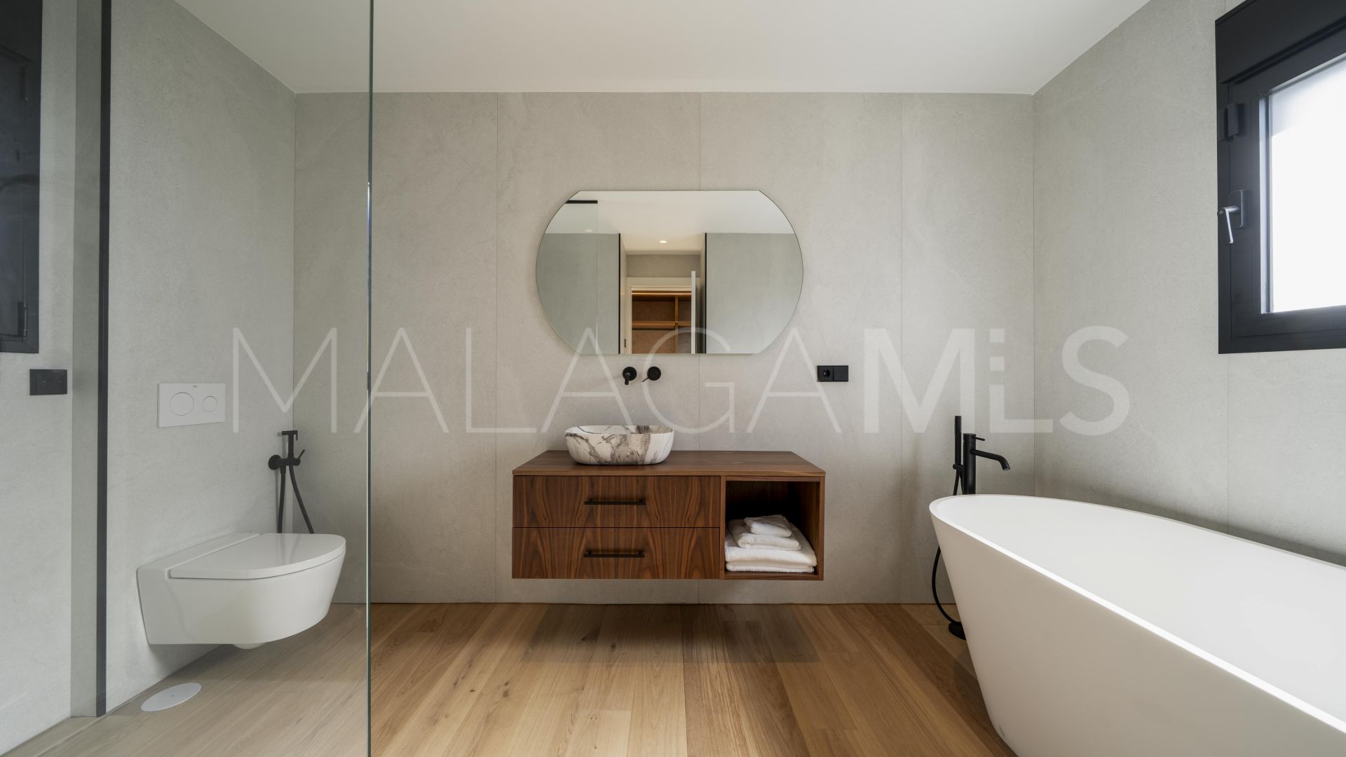Buy villa in Marbella Golden Mile