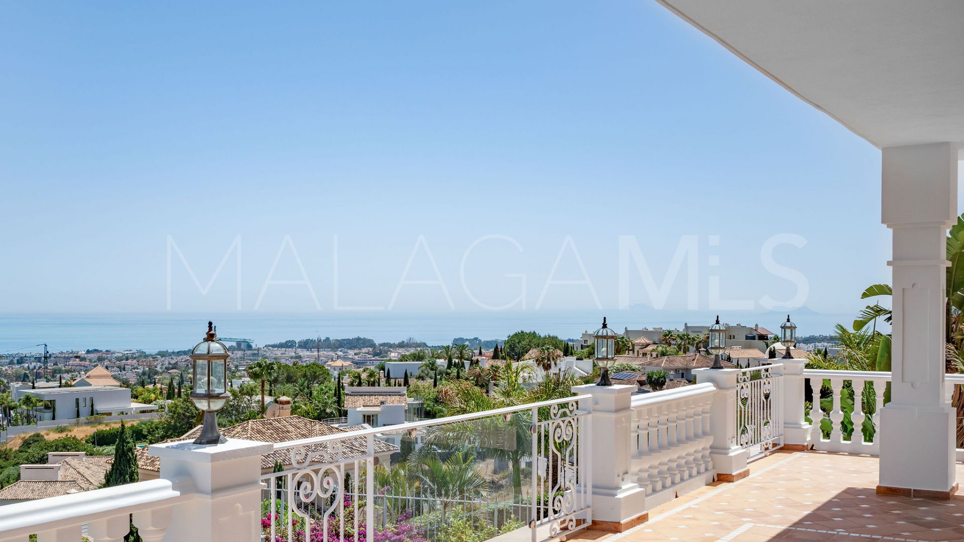 Villa for sale in Benahavis Centro