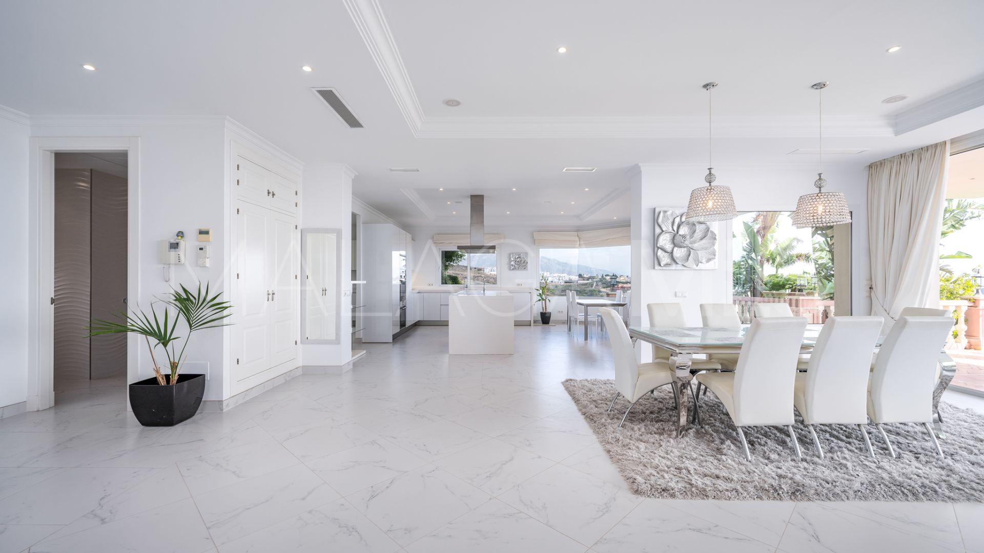 Villa for sale in Benahavis Centro