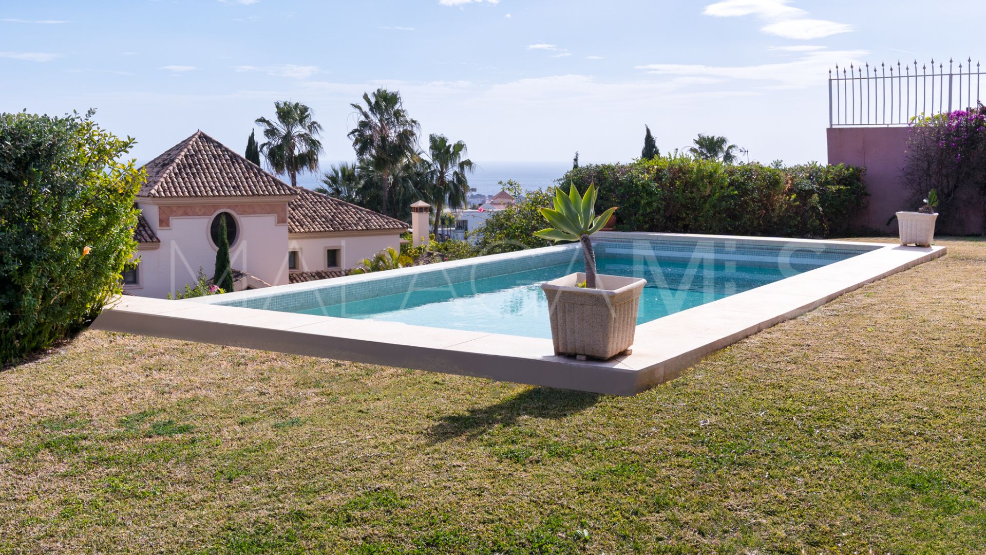 Villa for sale in Benahavis Centro