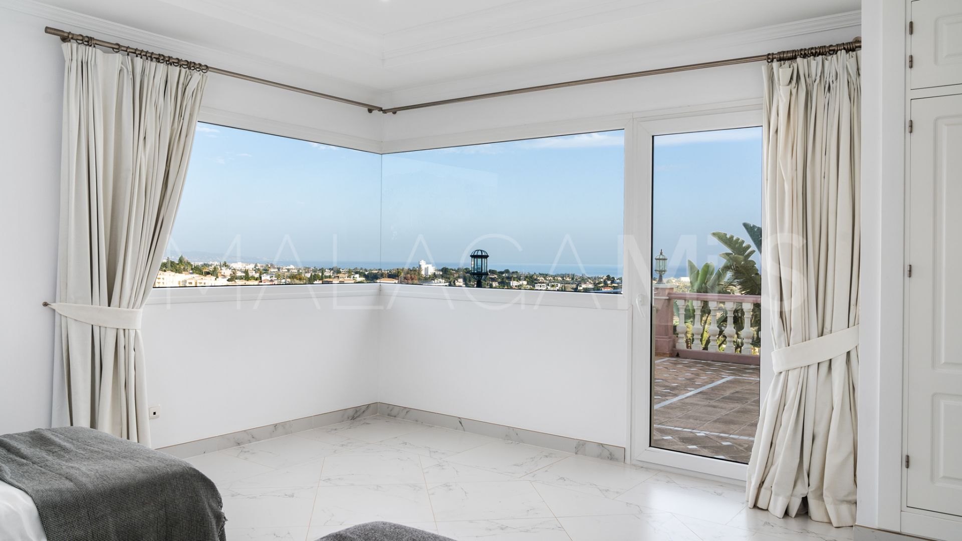 Villa for sale in Benahavis Centro